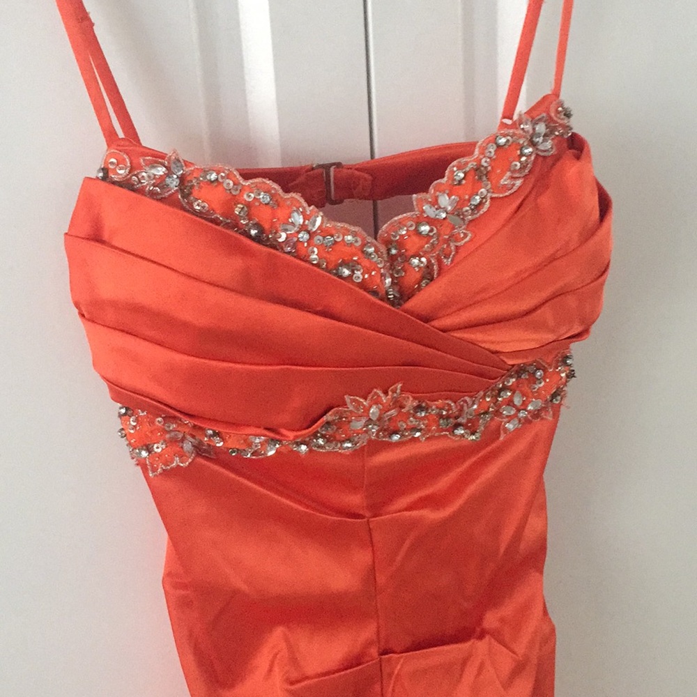 Dress - Picture 2 of 4